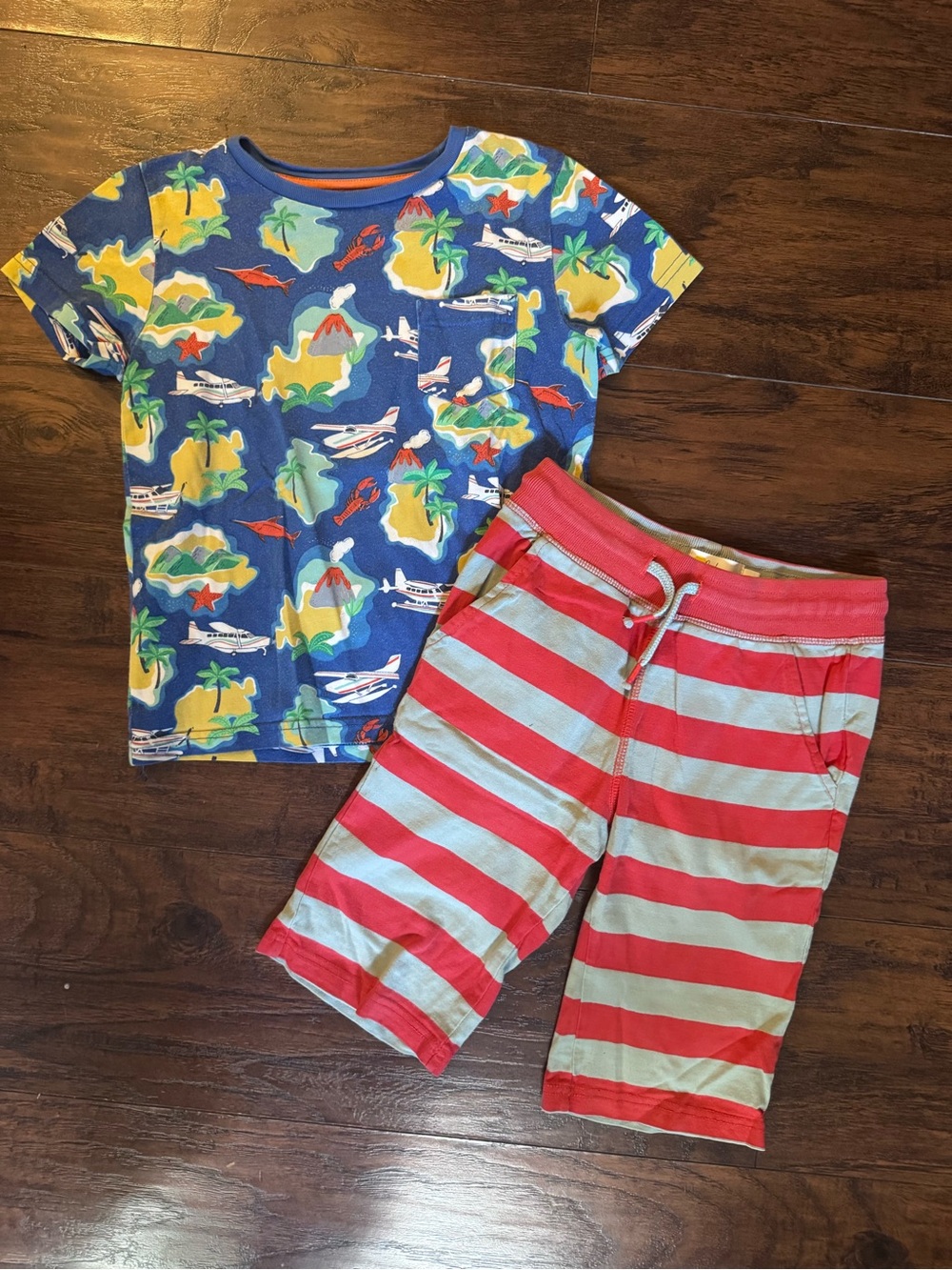Vacation print tee and  Shorts Set - Boys Boden